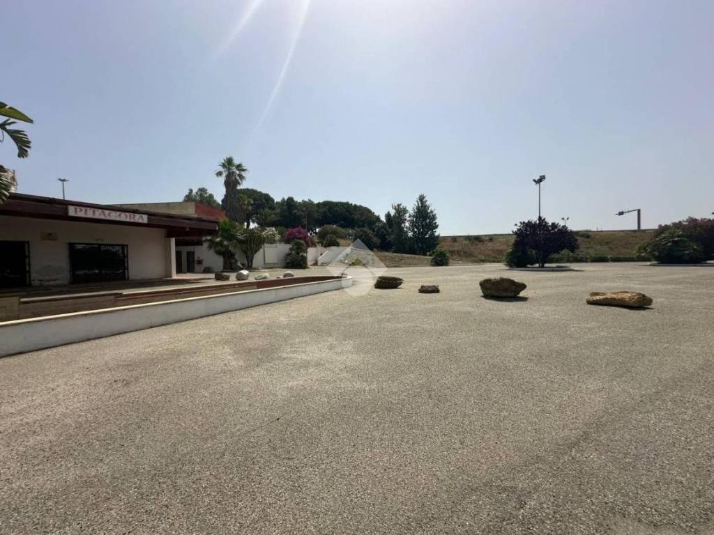 Palazzo / stabile a Crotone in Via E90 - Foto 4
