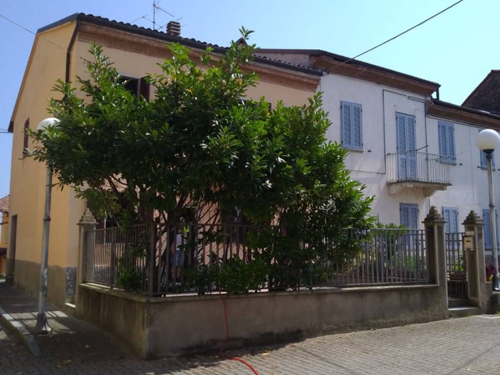 Villetta a schiera a Casale monferrato in Strada Rolasco - Foto 3