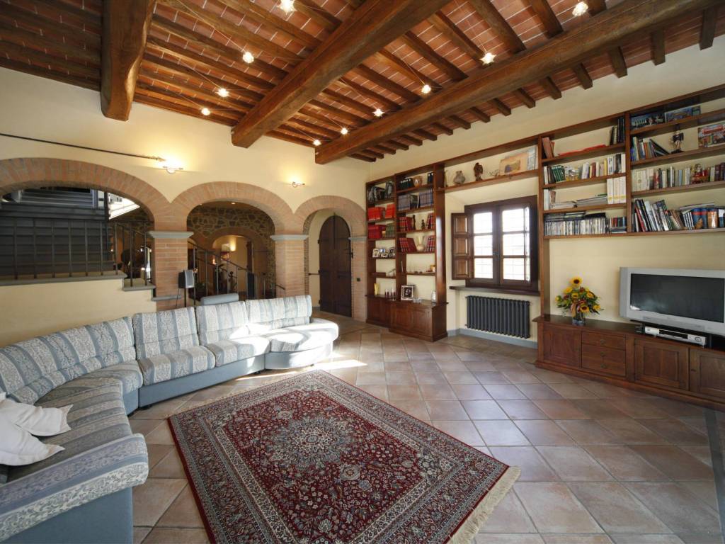 Villa a Monsummano terme in Piazza Giuseppe Giusti, 55 - Foto 2