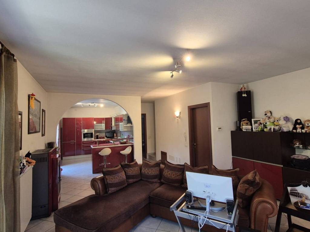 Villetta a schiera a Viggiù in Via Le Cave - Foto 2