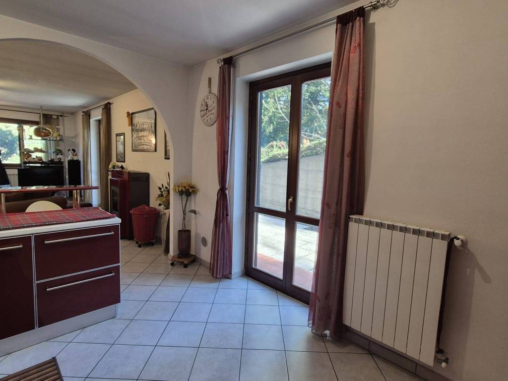Villetta a schiera a Viggiù in Via Le Cave - Foto 4