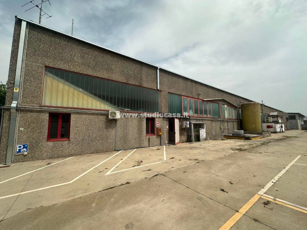 Immobile a Cremosano in piazzale dell'industria - Foto 4