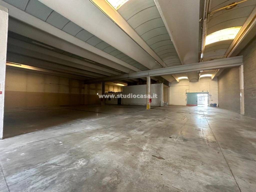 Immobile a Cremosano in piazzale dell'industria - Foto 2