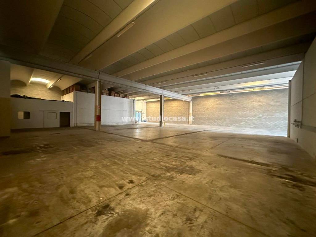 Immobile a Cremosano in piazzale dell'industria - Foto 4