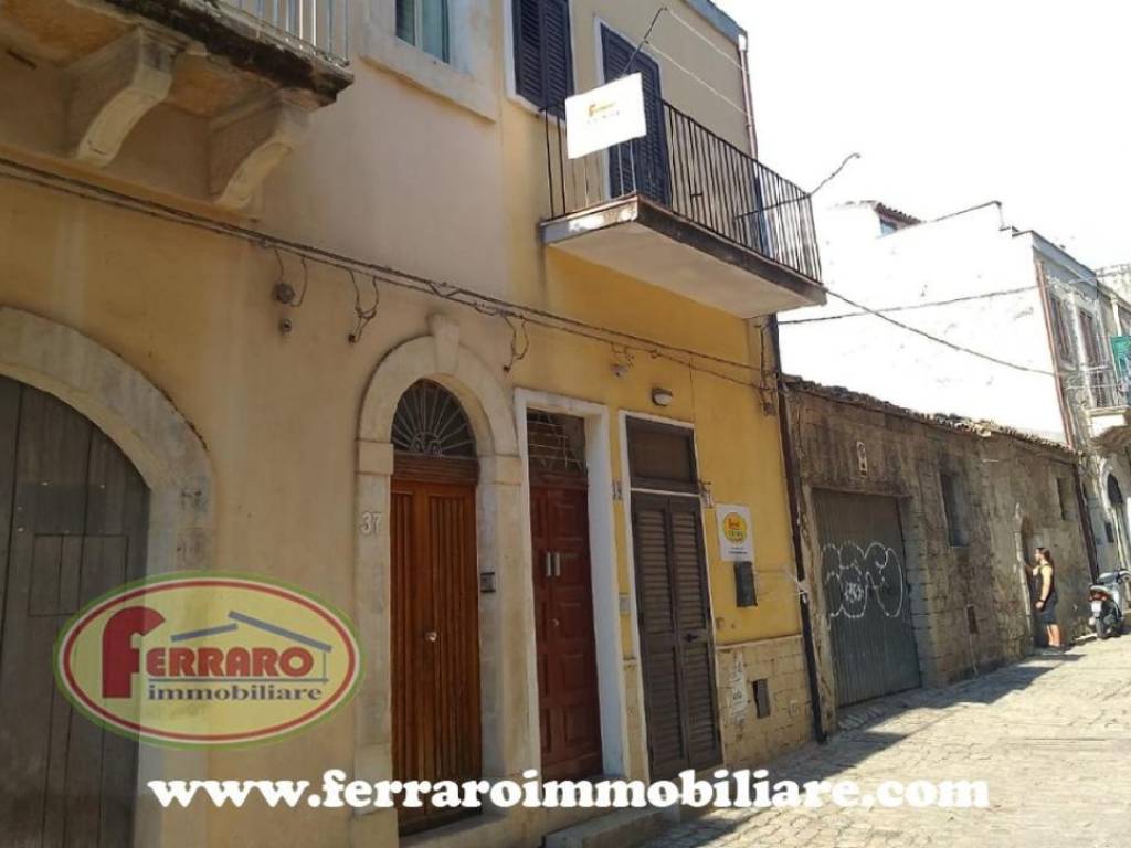 Casa indipendente a Scicli in Via Spadaro - Foto 2