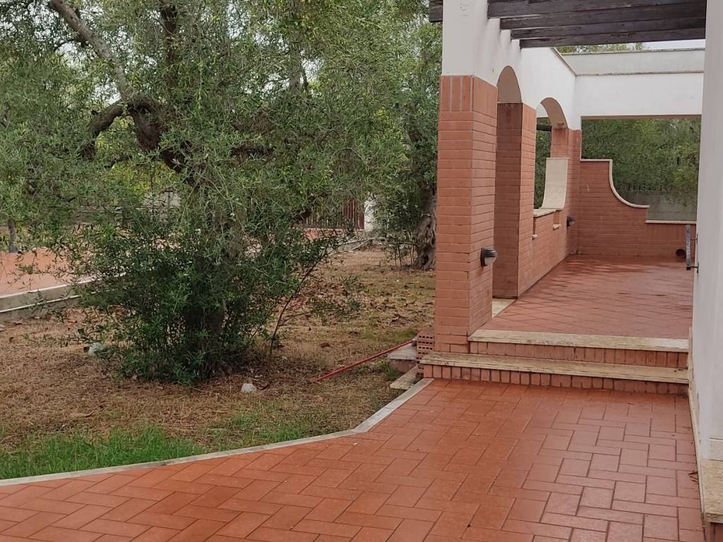 Villa a Trani in Strada Vicinale Prima Santa Lucia - Foto 2