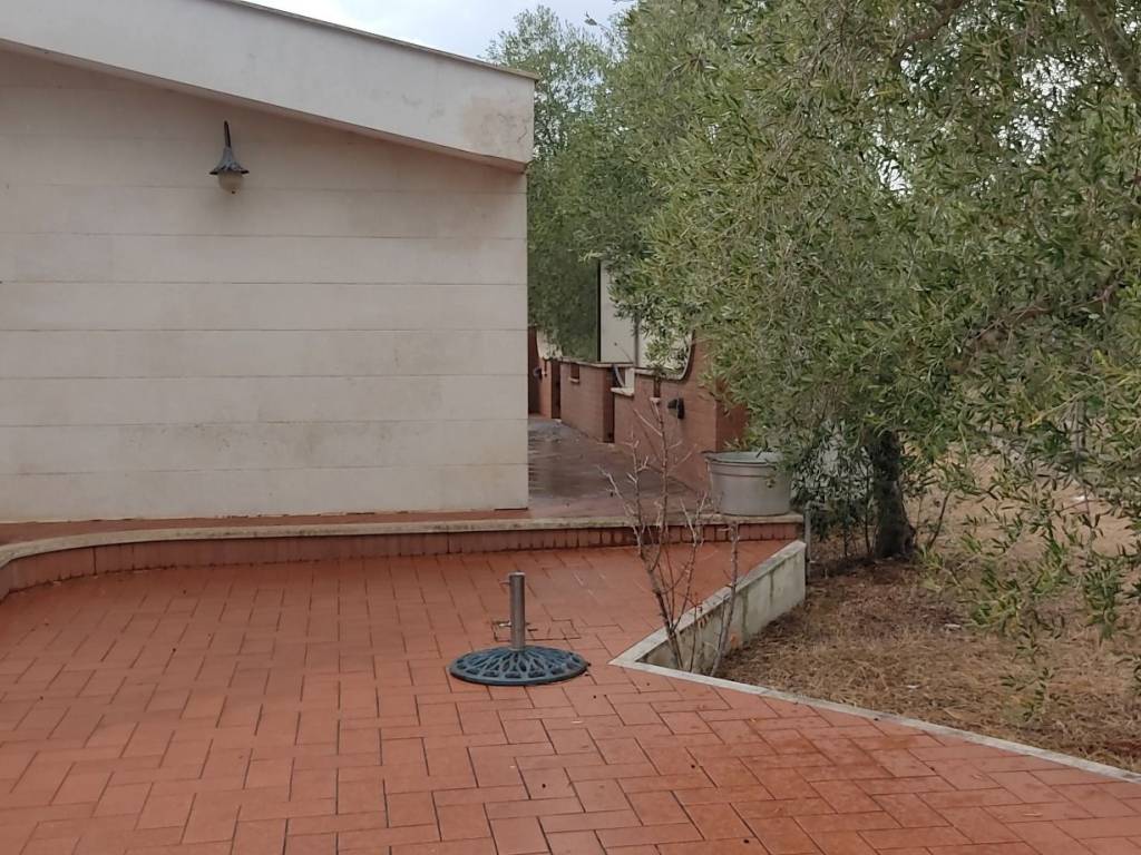 Villa a Trani in Strada Vicinale Prima Santa Lucia - Foto 4