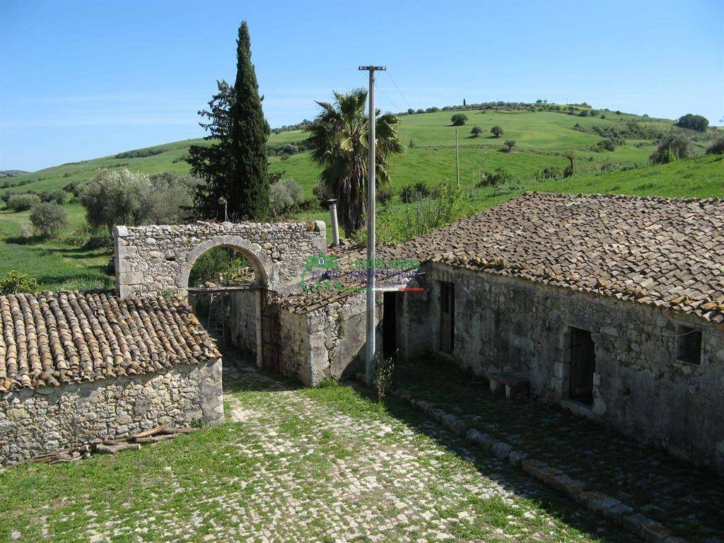 Rustico / casale a Ragusa in 2R2P+6V Ragusa RG, Italia - Foto 5