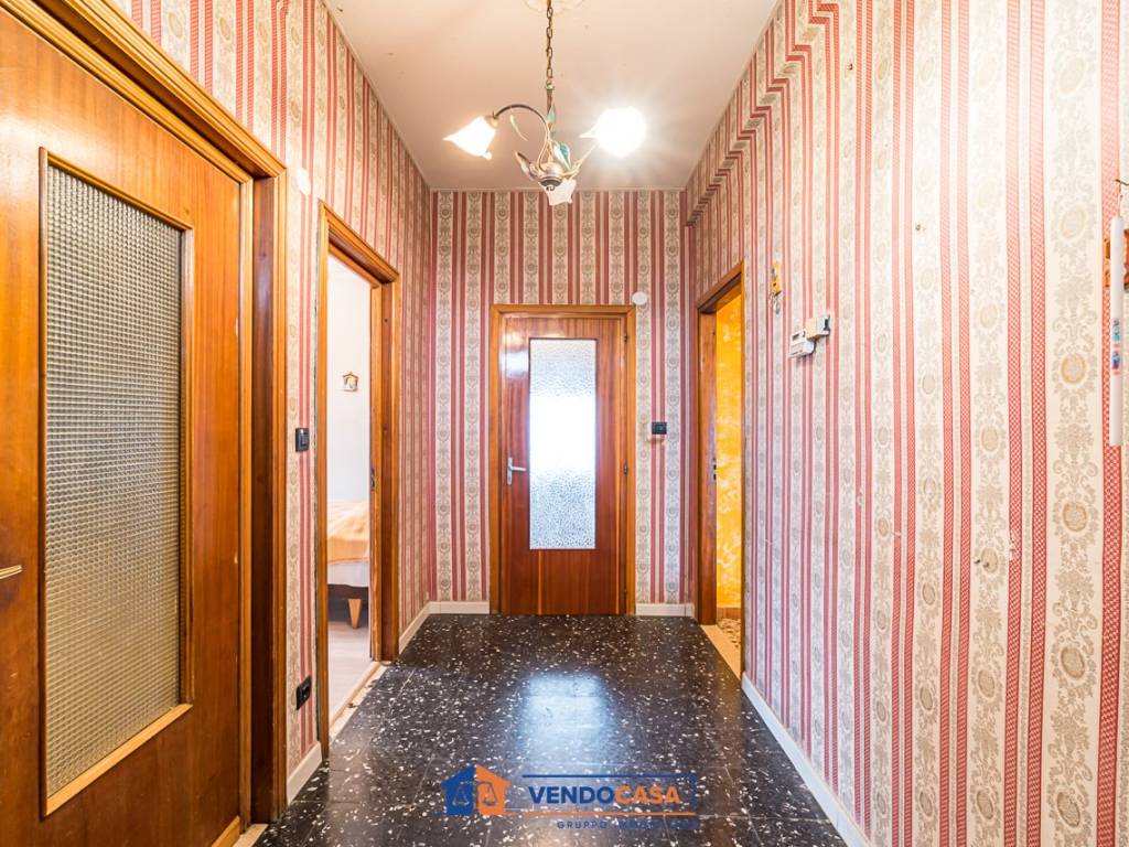Villa a Costigliole saluzzo in Via Savigliano, 46 - Foto 4