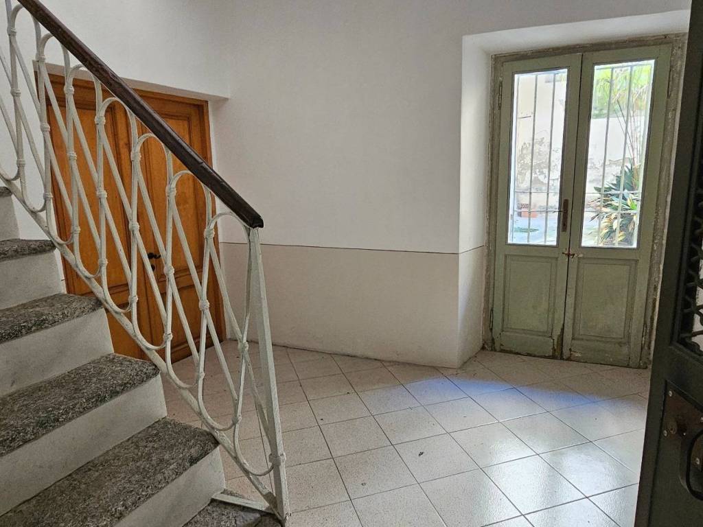 Appartamento a Bellano in Via Camillo Benso di Cavour - Foto 4