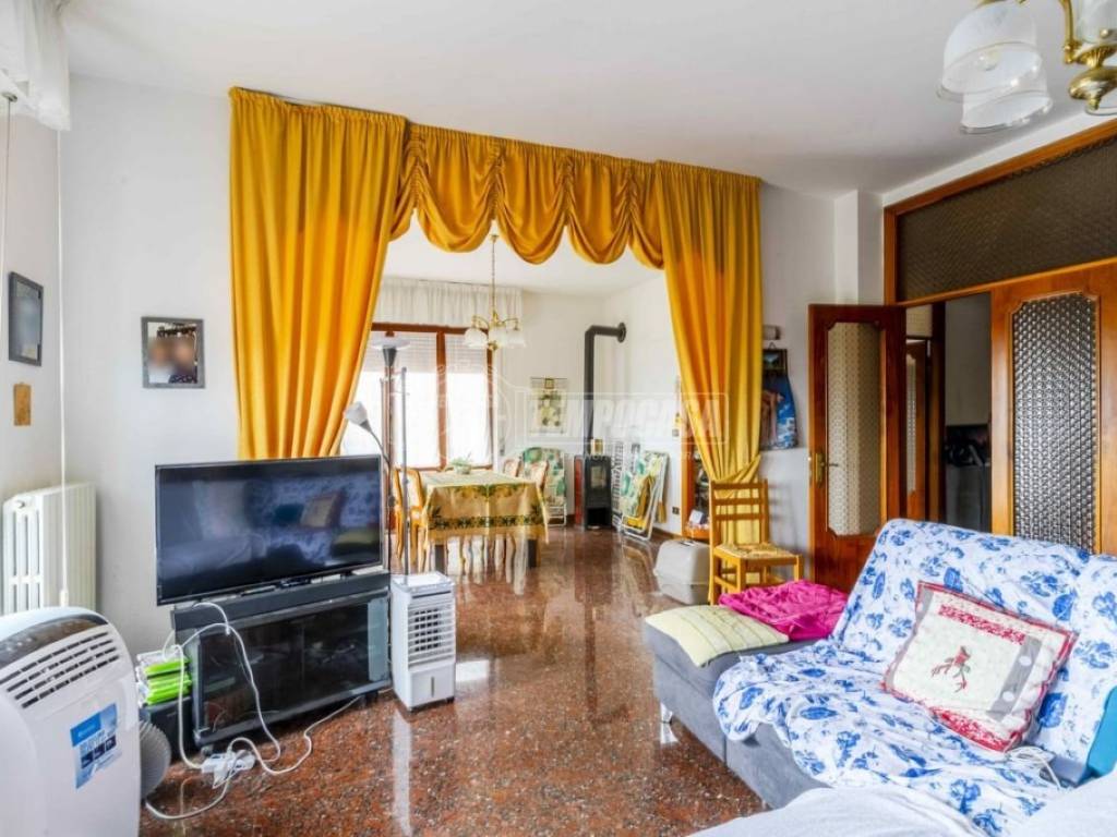 Appartamento a Montecosaro in Via Aldo Moro - Foto 4