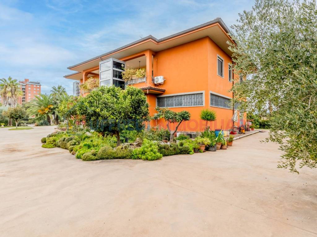 Villa a Aprilia in Via Reggio Calabria, 15 - Foto 4