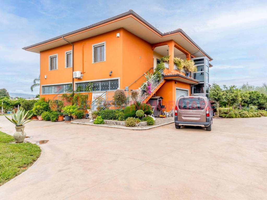Villa a Aprilia in Via Reggio Calabria, 15 - Foto 5
