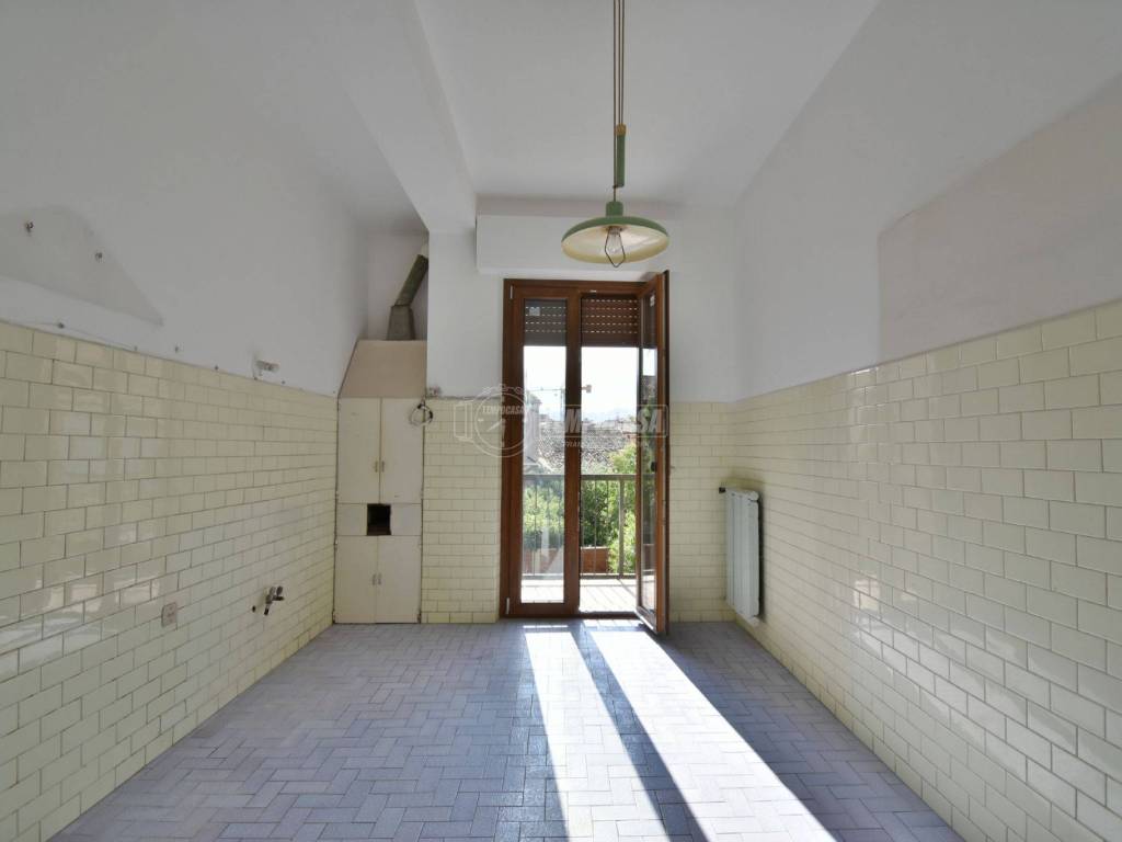 Appartamento a Tolentino in Via della Pace - Foto 5