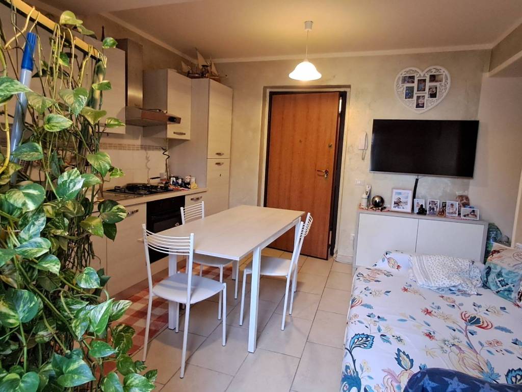 Appartamento a Sumirago in Via Felice Cavallotti - Foto 2