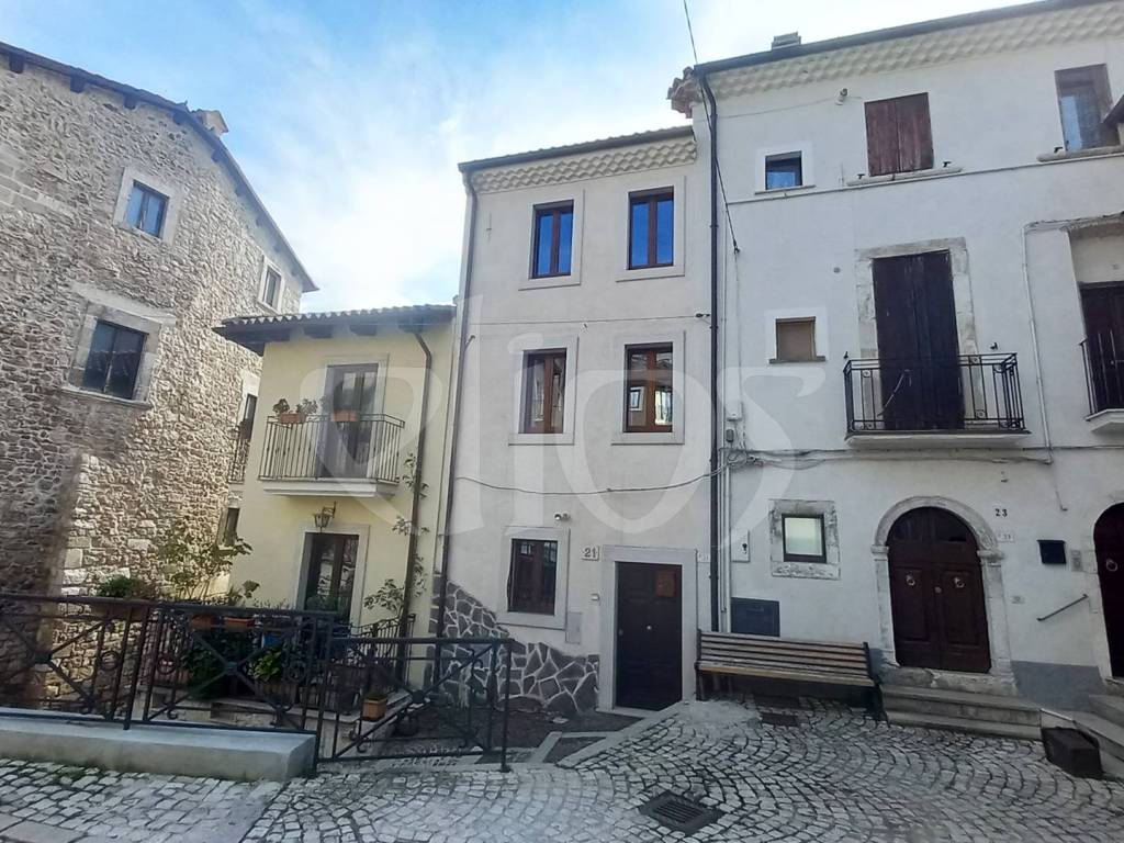Appartamento a Castel di sangro in Via De Letis - Foto 2