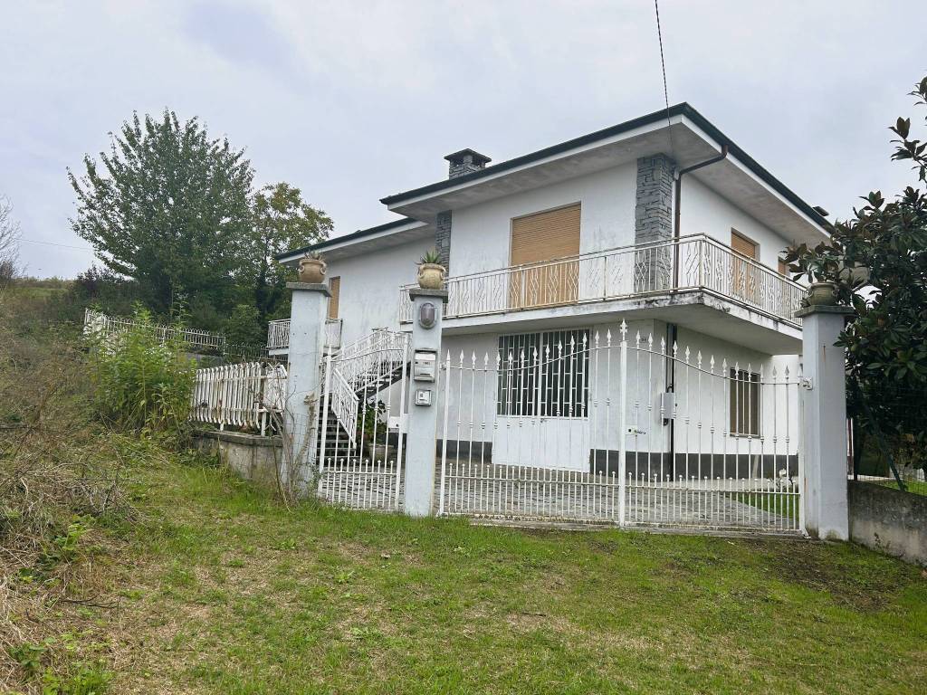 Villa a Castagnole delle lanze in Via 4 Novembre, 5 - Foto 3