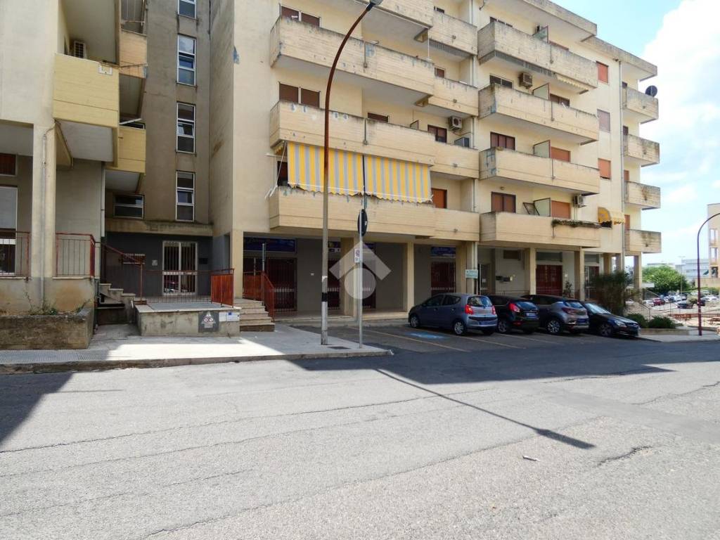 Immobile a Scanzano jonico in Locale commerciale Via Amendola, 9 - Foto 2