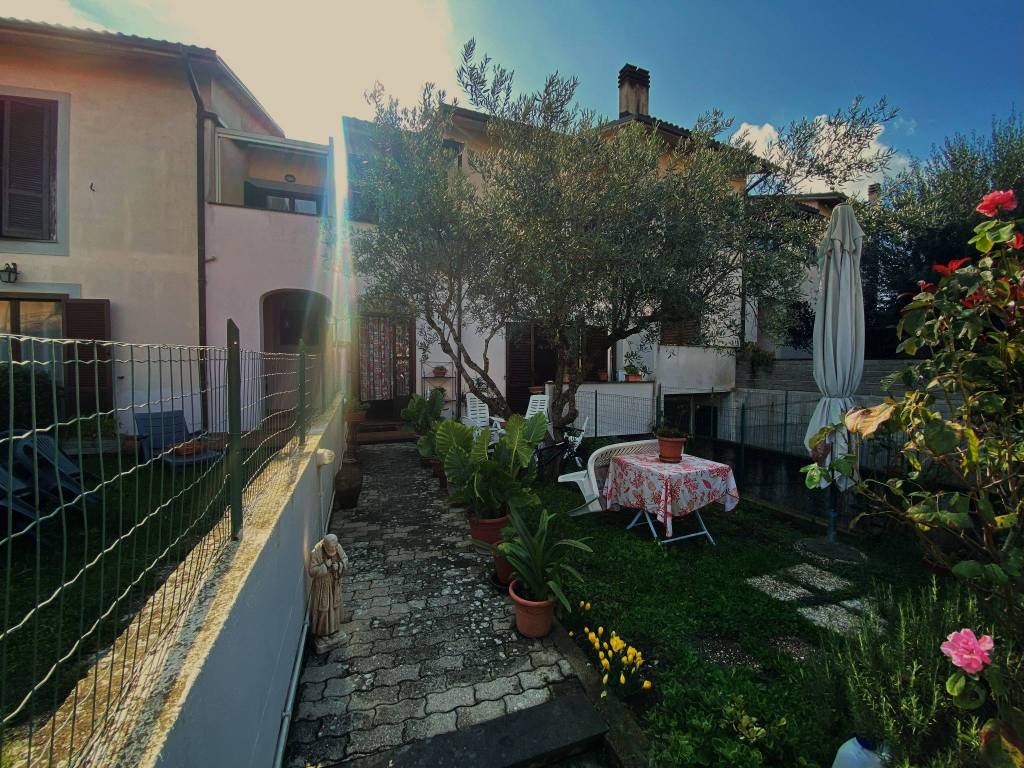 Villetta a schiera a Montefiascone in Via Colonnello Paolo Scoponi - Foto 3