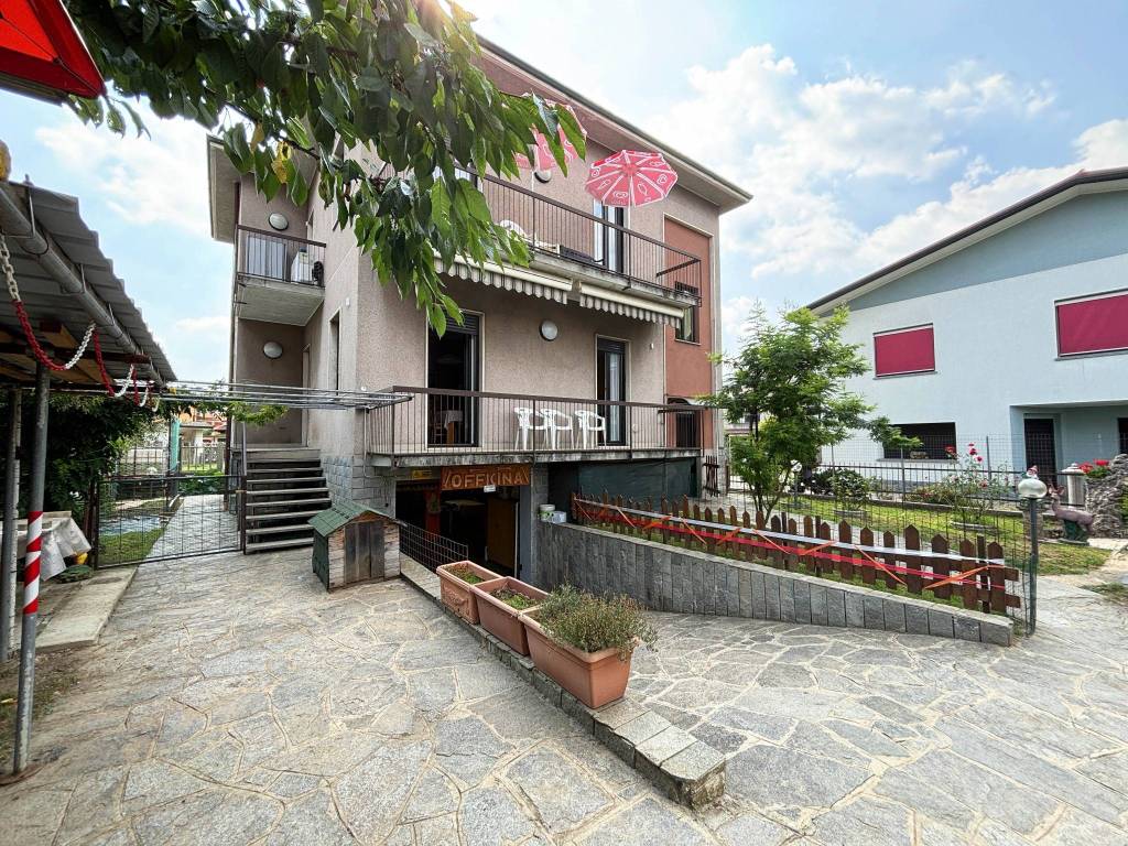 Villa a Uboldo in Via Carlo Cattaneo, 7 - Foto 5
