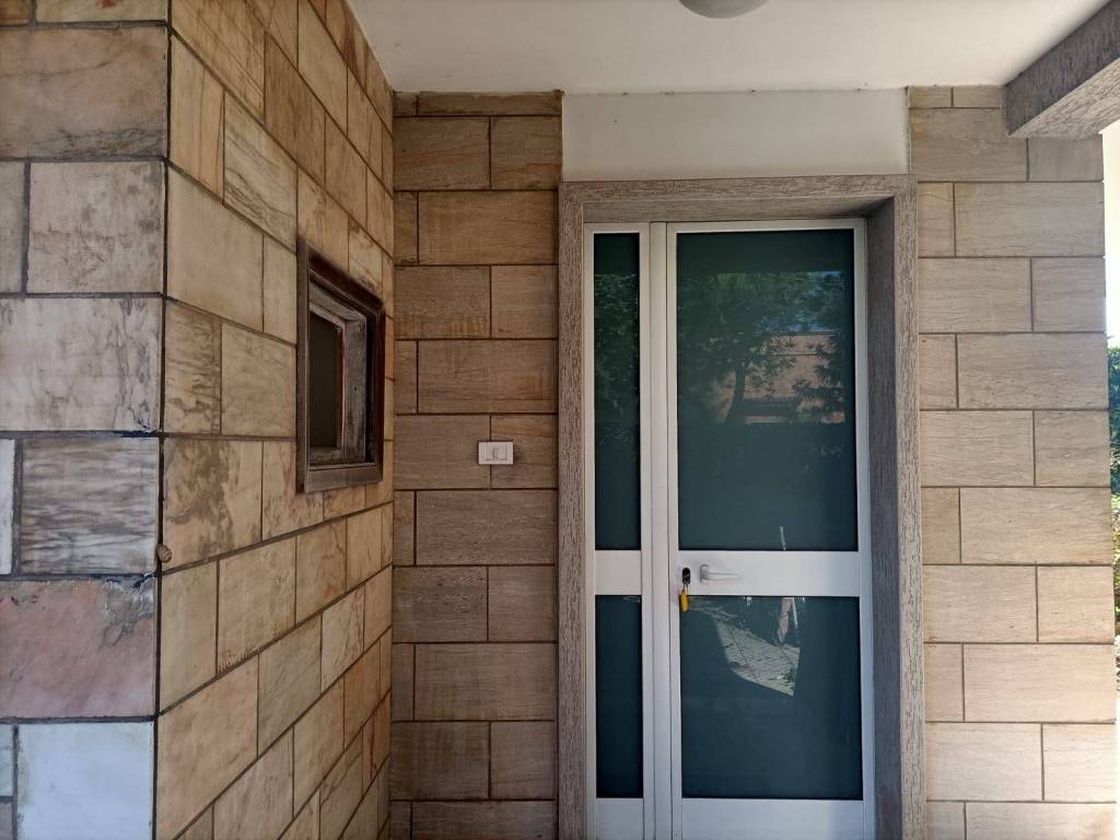 Palazzo / stabile a Taranto in Via Primule, 28 - Foto 3