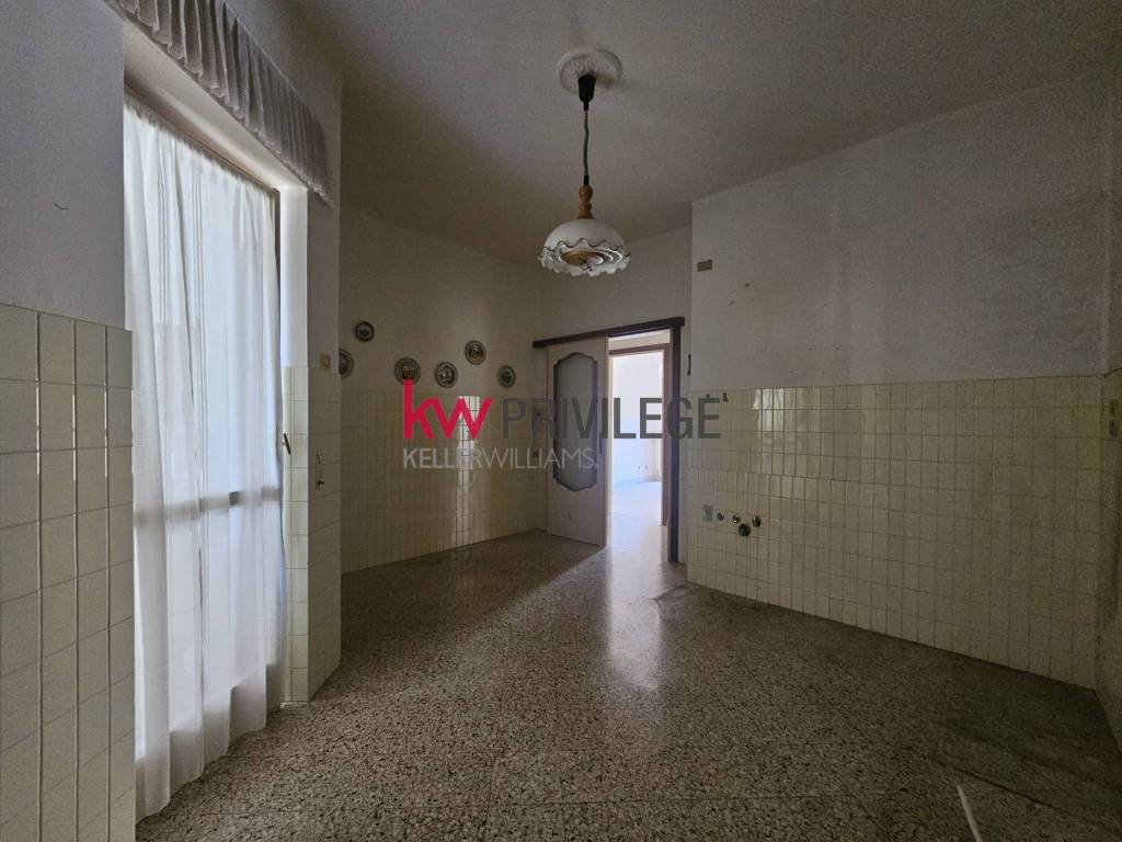 Appartamento a Brindisi in Piazza Ottone Rosai - Foto 5