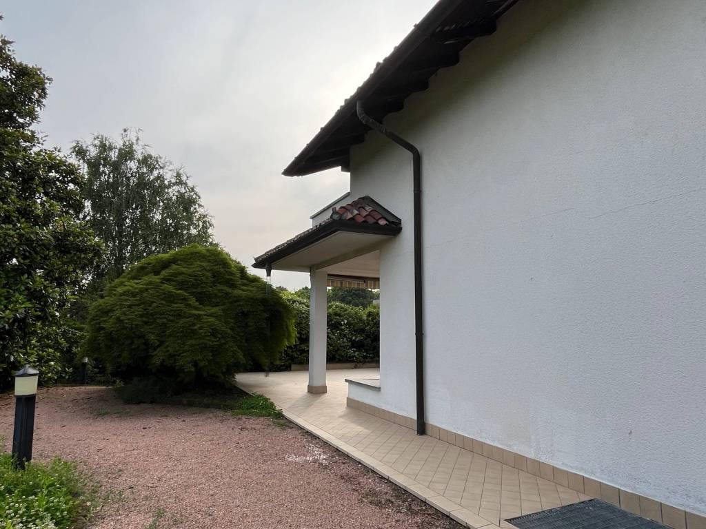 Villa a Casciago in Via Giovanni Pascoli - Foto 2