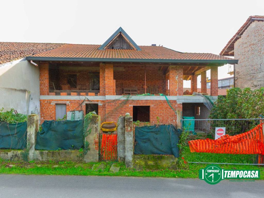 Villa a Oleggio in Via Vallette, 8 - Foto 3
