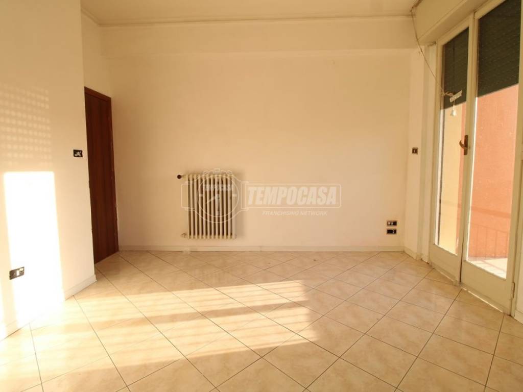 Appartamento a Reggio emilia in Viale Monte San Michele - Foto 2