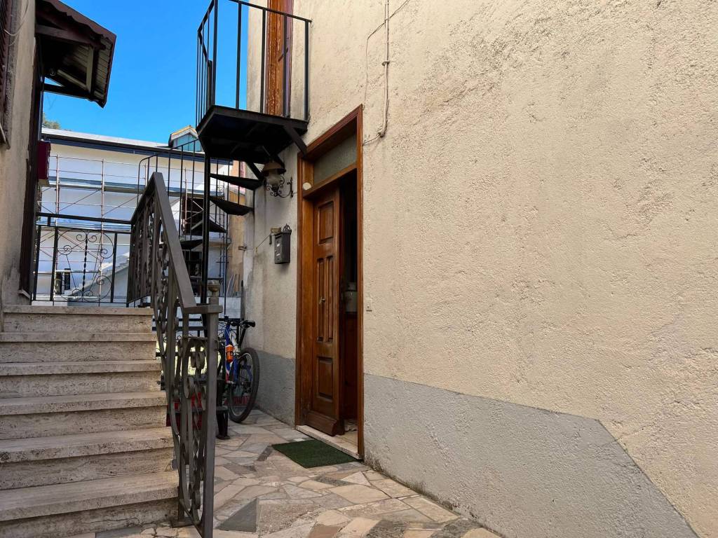 Appartamento a Pescasseroli in Via Colli dell'Oro, 43 - Foto 2