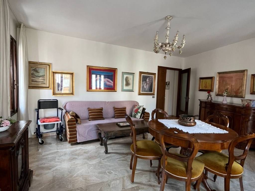 Appartamento a Recoaro terme in Piazza Brigata Liguria - Foto 3