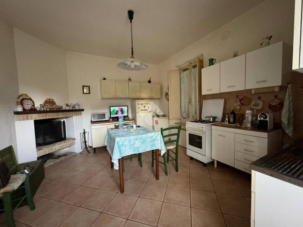 Casa indipendente a Spello in Via Centrale Umbra - Foto 4