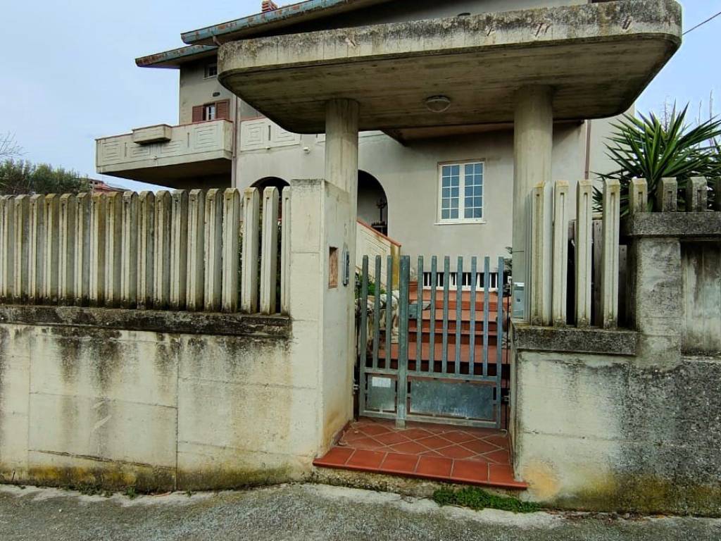 Villa a Bellante in Via Vomano, 7 - Foto 4