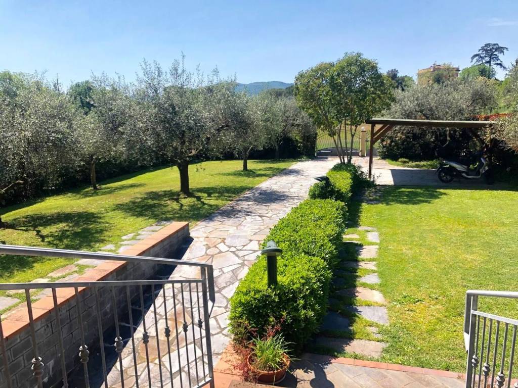 Villa a Sarzana in Via Turi S.N.C. - Foto 5