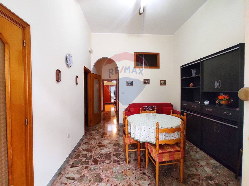 Appartamento a Manfredonia in VIA DEGLI ANGIOINI, 12 - Foto 2