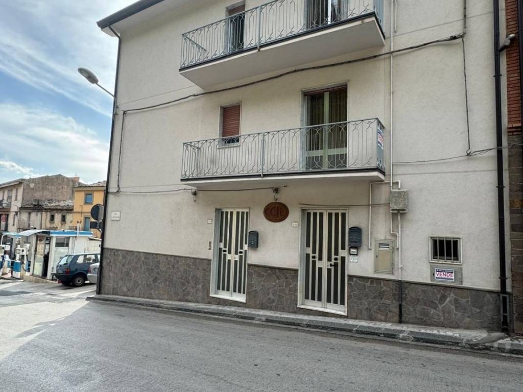 Palazzo / stabile a Troina in Via San Silvestro, 146 - Foto 2