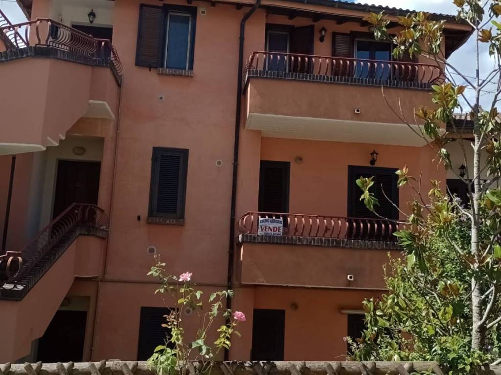 Appartamento a Tagliacozzo in Via della Salita - Foto 2