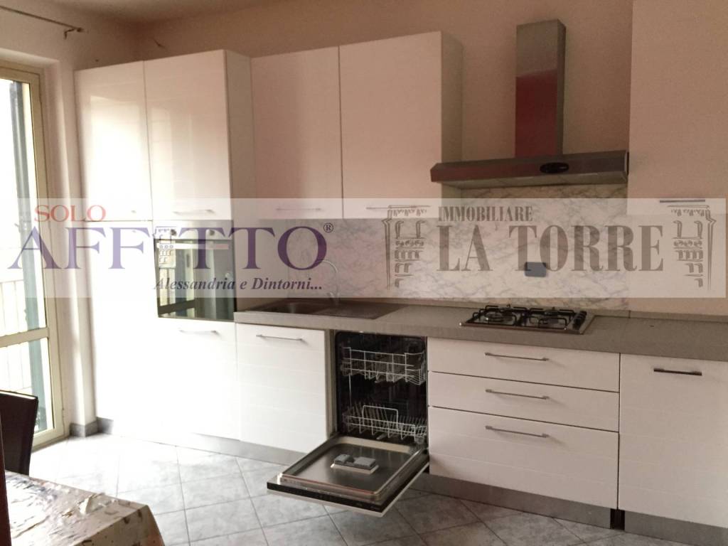Appartamento a Alessandria in Via Edmondo De Amicis - Foto 3