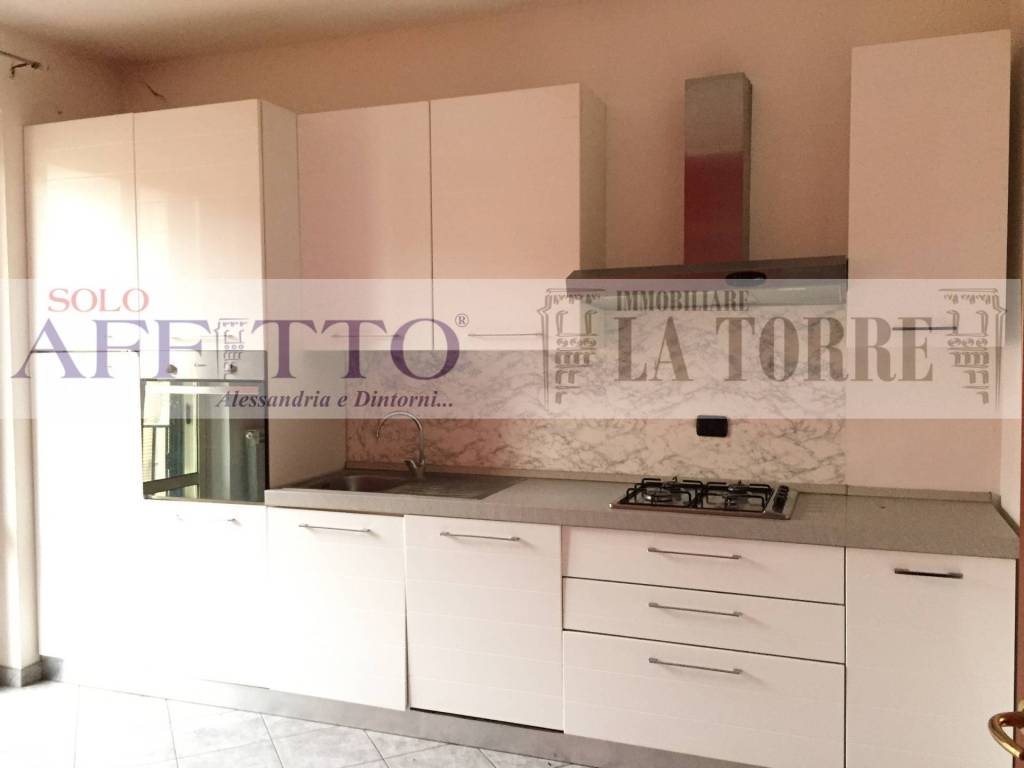 Appartamento a Alessandria in Via Edmondo De Amicis - Foto 4