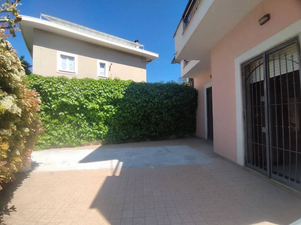 Villa a Avezzano in Via Montello No Number - Foto 2
