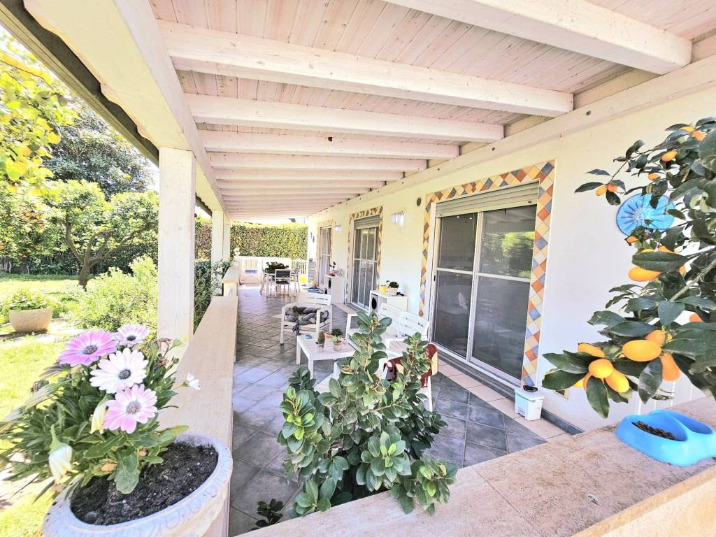 Villa a Terracina in Via delle Volte, 3 - Foto 2