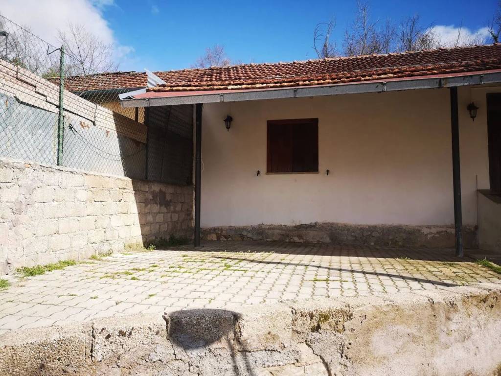 Villa a Avezzano in Via Capo L'Are S.N.C. - Foto 4