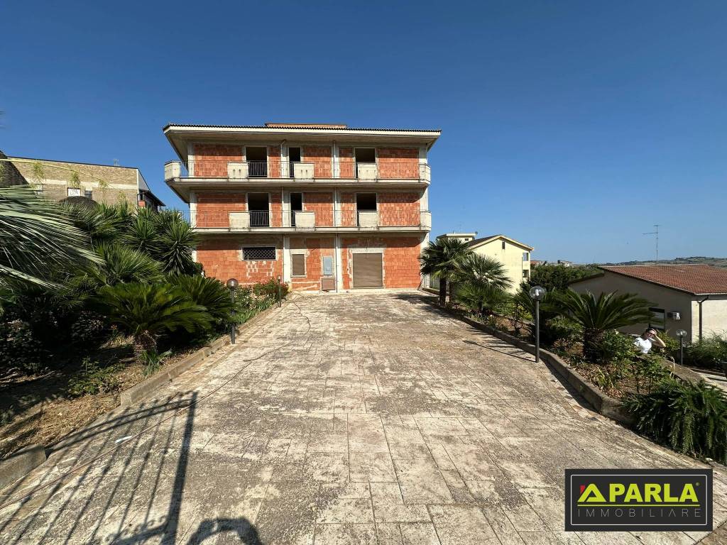 Palazzo / stabile a Canicattì in Via Eugenio Montale - Foto 2