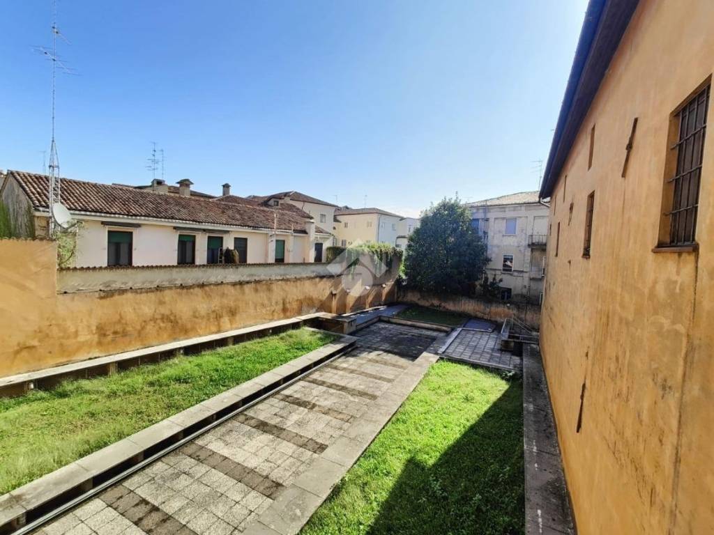Appartamento a Mantova in Via Giuseppe Mazzini - Foto 3