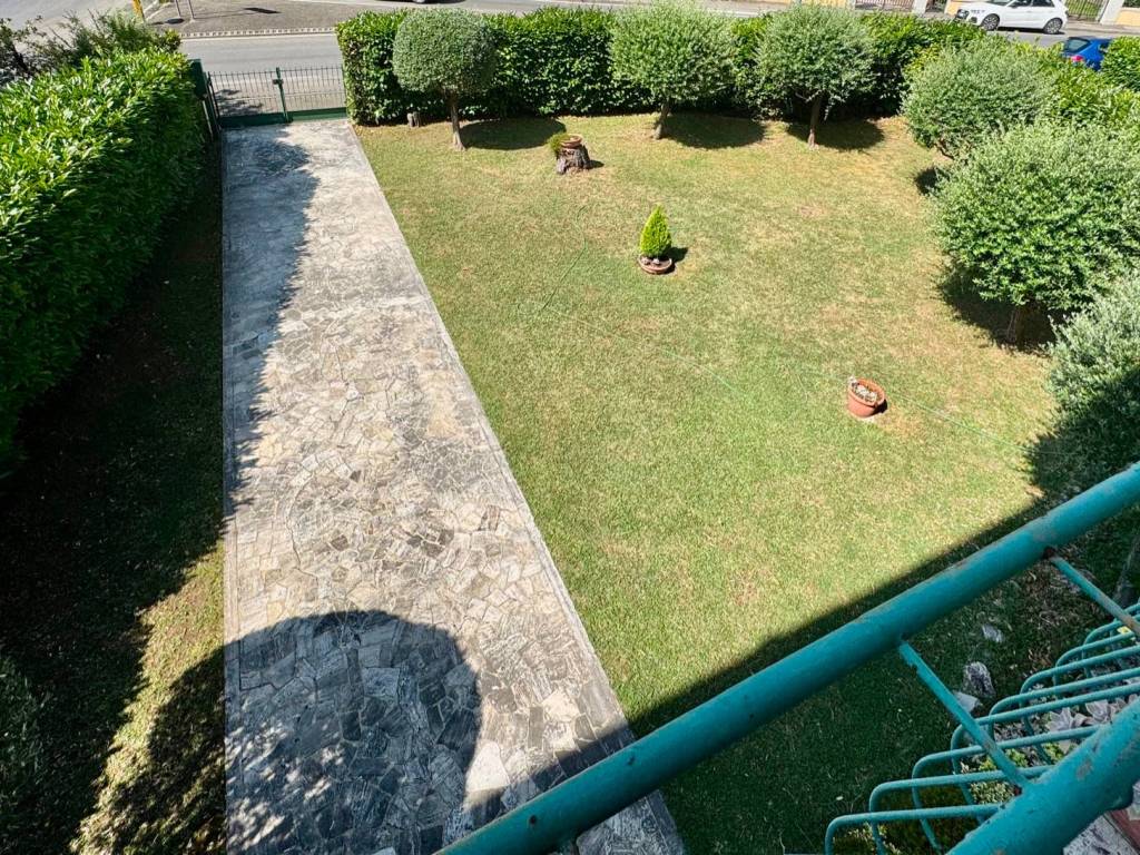 Appartamento a Montevarchi in Via Pietro Mascagni - Foto 3