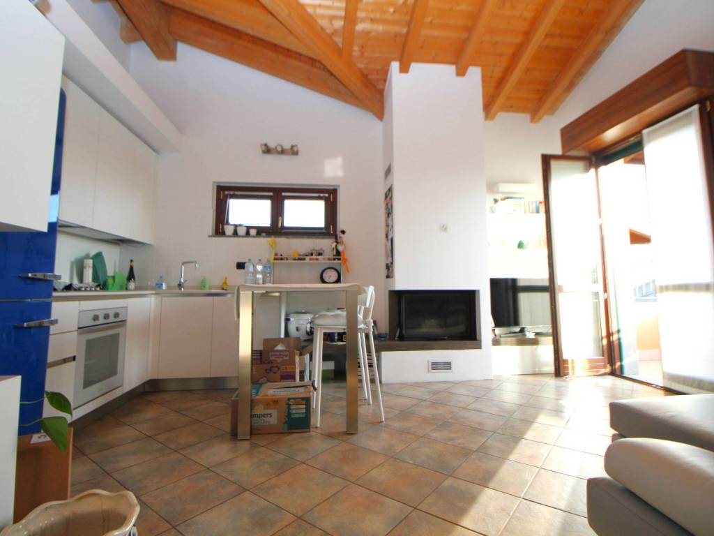 Appartamento a Marnate in Via Raffaello Sanzio - Foto 3