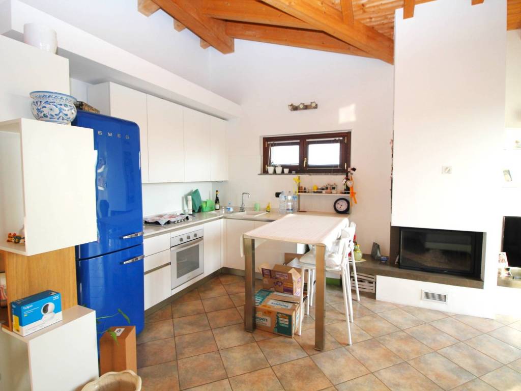 Appartamento a Marnate in Via Raffaello Sanzio - Foto 5