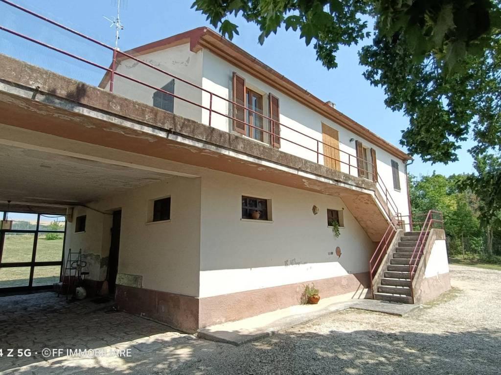 Rustico / casale a Treia in Contrada Chiaravalle - Foto 4
