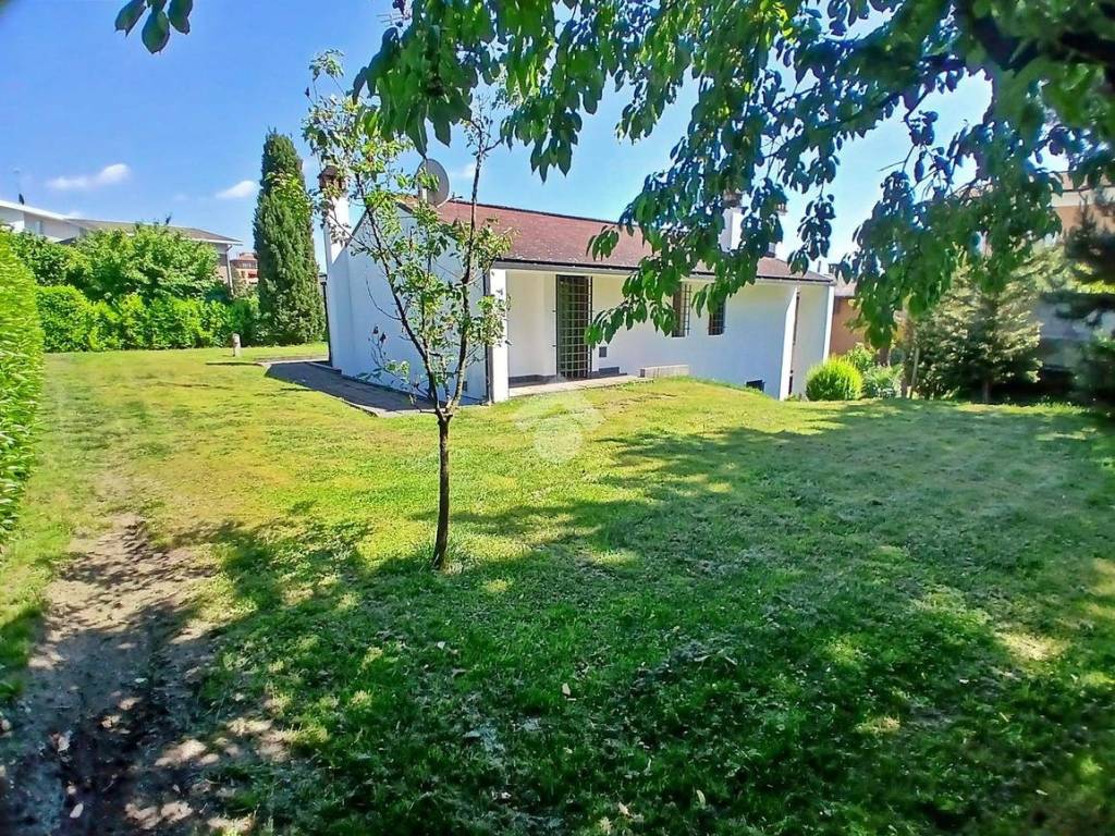 Villa a Sesto calende in via marconi, 25 - Foto 4