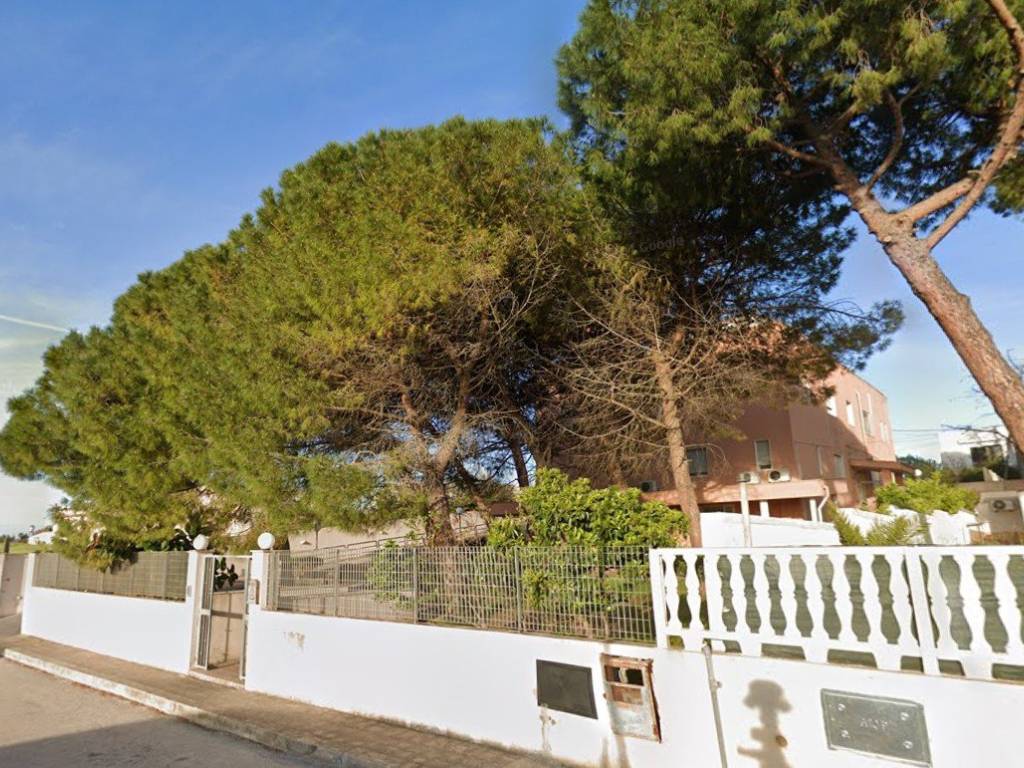 Palazzo / stabile a Taranto in Via Azalee, 1 - Foto 2